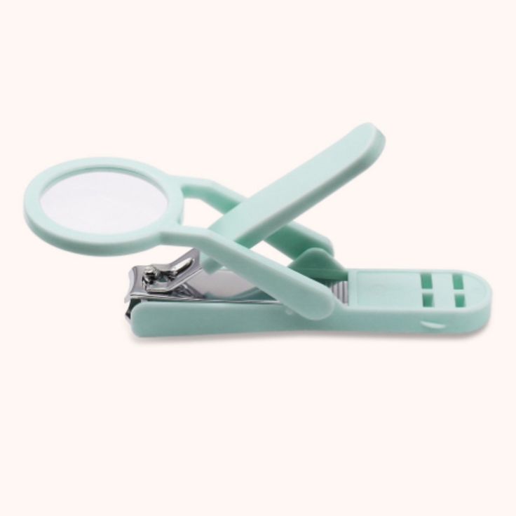 Nail Clipper with Magnifying Glass